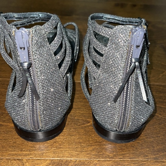 New, Stuart Weitzman Athens Metallic Gladiator Sandal - Picture 8 of 15